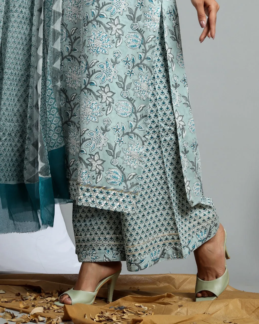 Aqua Frost Gota Work Suit Set (CSS07)