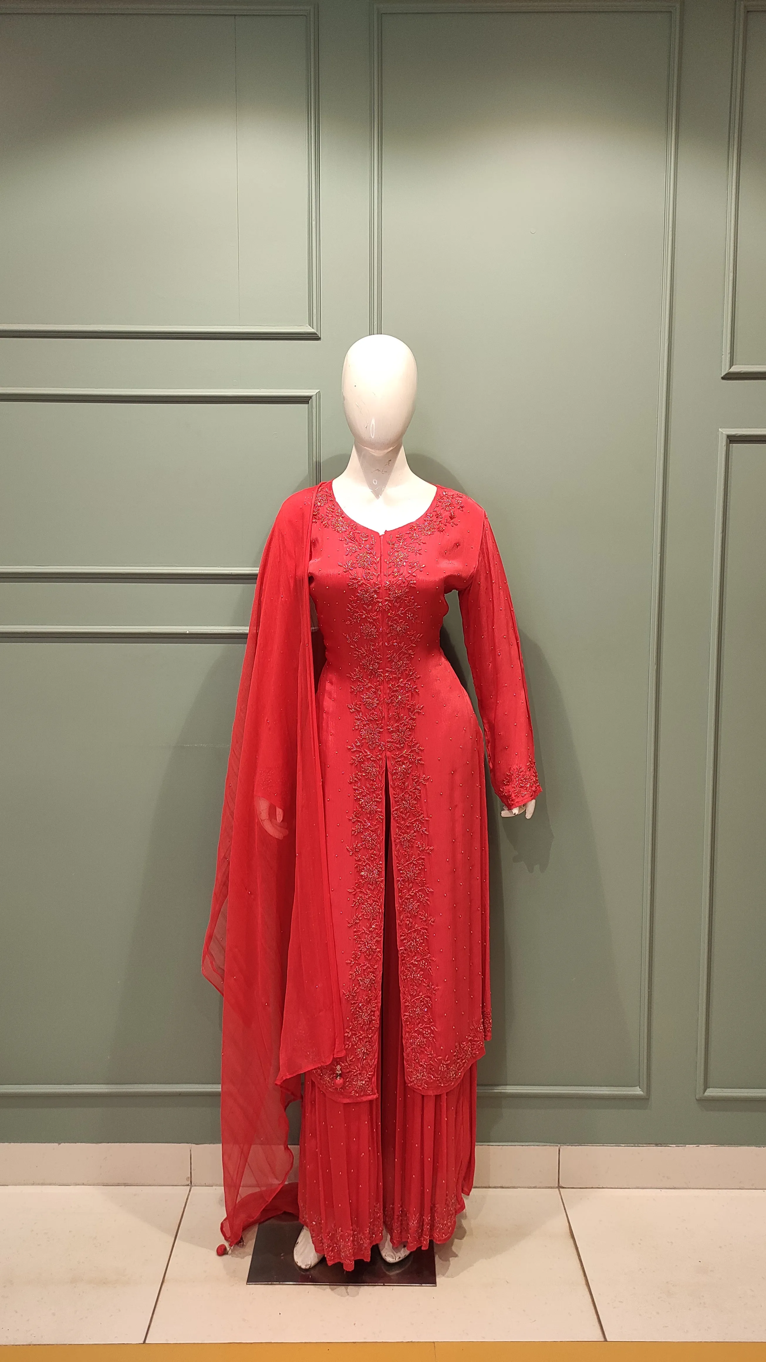 Chinon Plazzo Suit with Cutdana