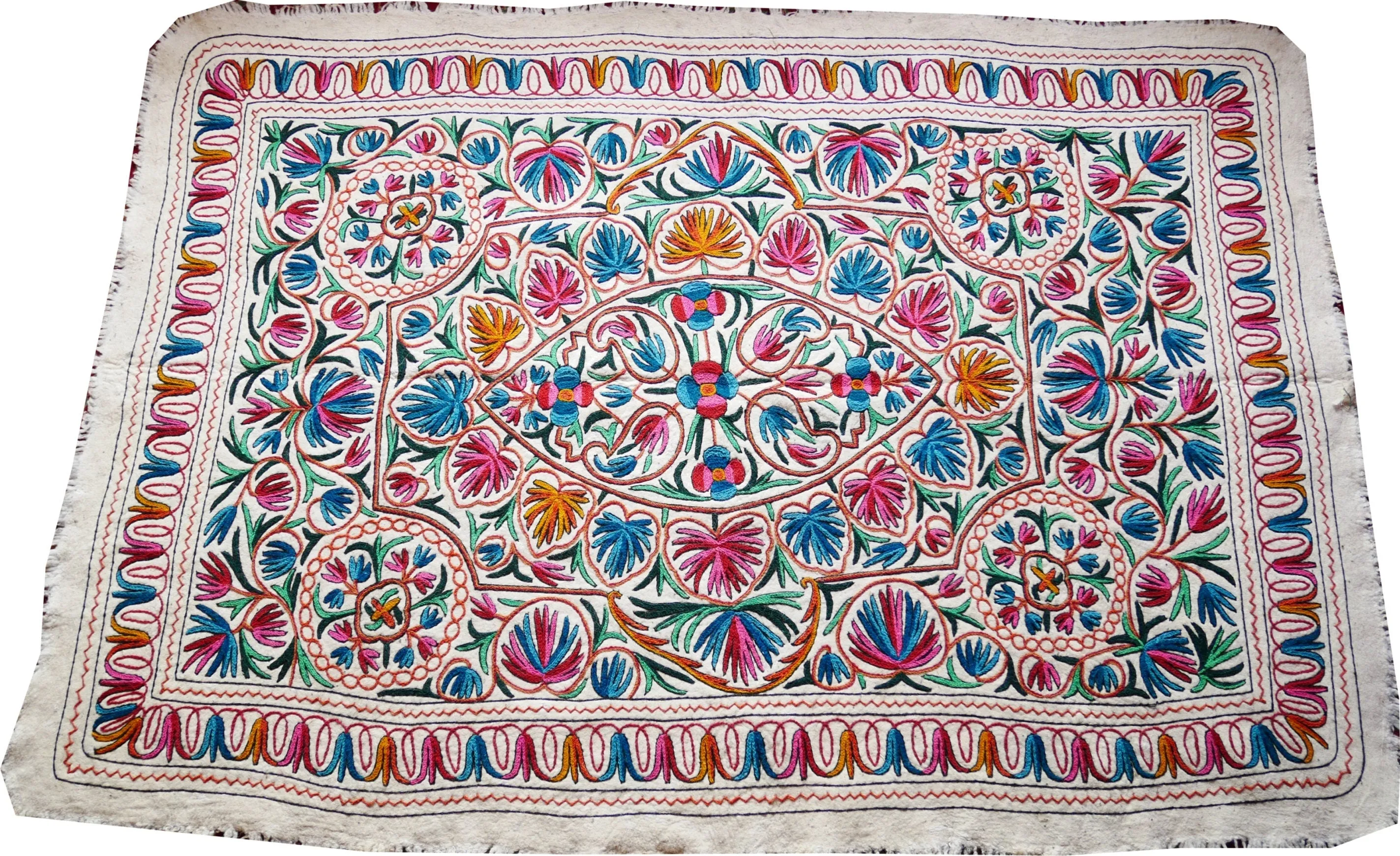 Large wool rug - Mandala rug 9x6' | boho area rug - traditional Namda from Kashmir | felted wool rug handmade embroidery
